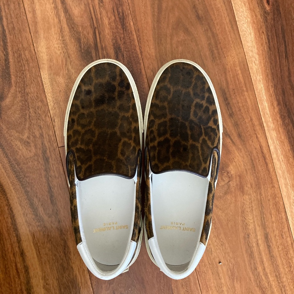 Saint Laurent leopard print slip-on shoes
